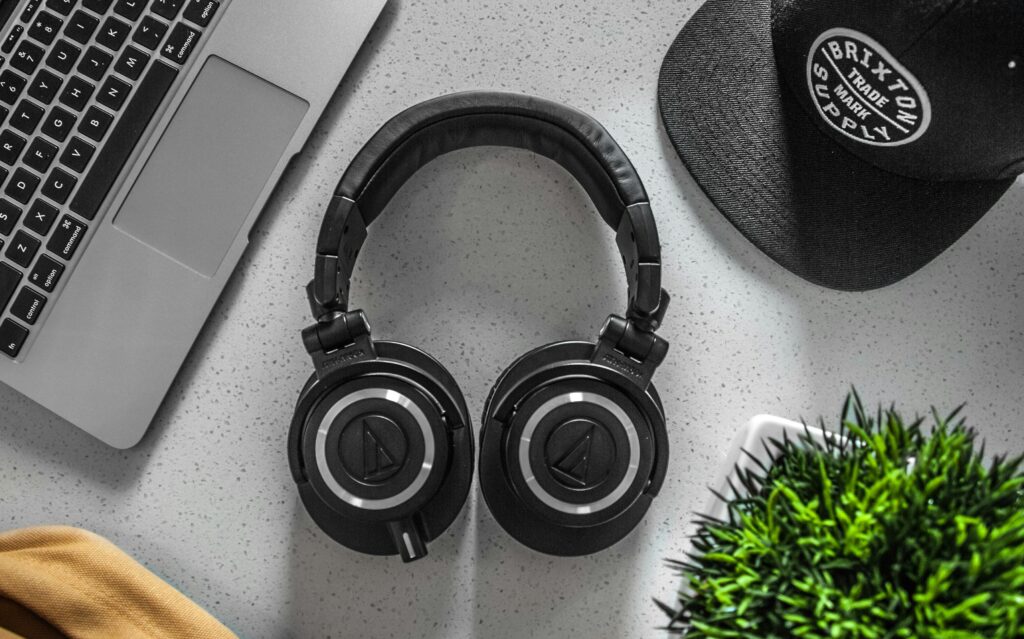 Best Cheap Wireless Gaming Headphones